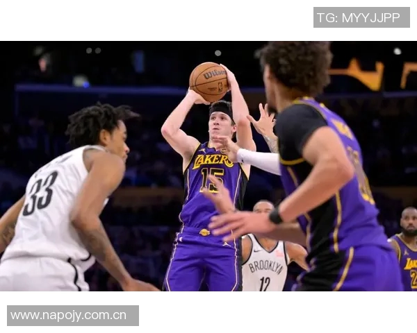 里夫斯谈老詹缺席影响强调全队需共同承担责任与压力