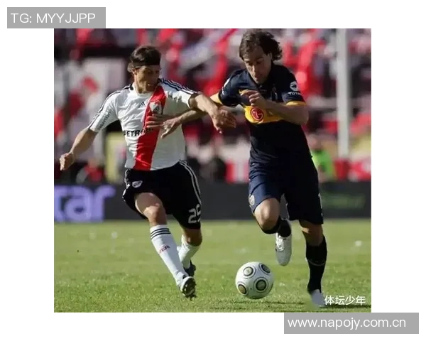 西蒙尼与阿尔梅达六年国家队宿舍生活揭示深厚友谊