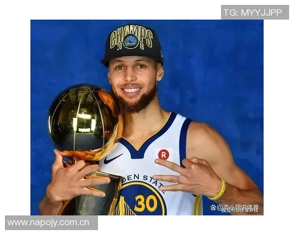 库里谈赛季开局的疯狂与挑战感受脖子被抓的平淡心态