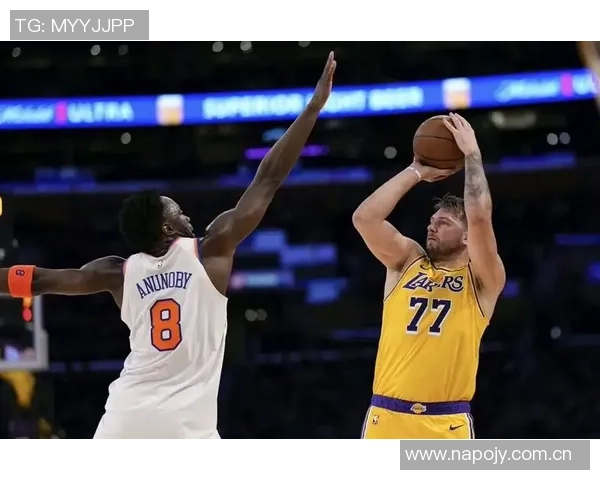 詹姆斯东契奇再显神威25分5篮板10助攻追平湖人传奇韦斯特与贝勒辉煌成就