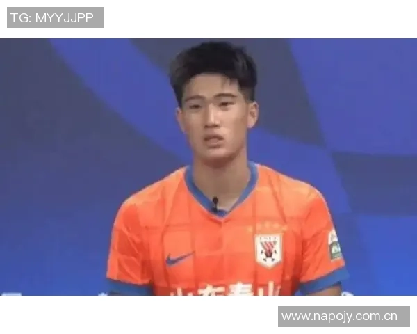 泰山博主分享彭啸童年照片回顾他曾表达留洋梦想并为国安效力