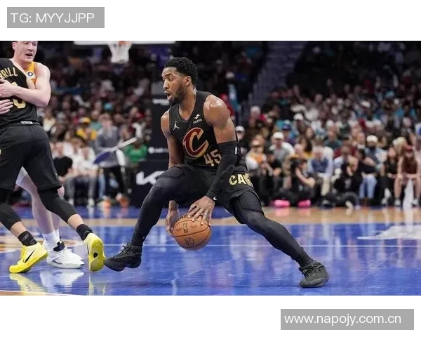 克尼佩尔称赞大个子挡拆表现出色现象级发挥令人惊叹